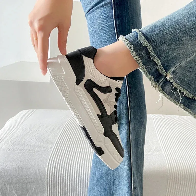 Breathable Lace-up Versatile Shoes