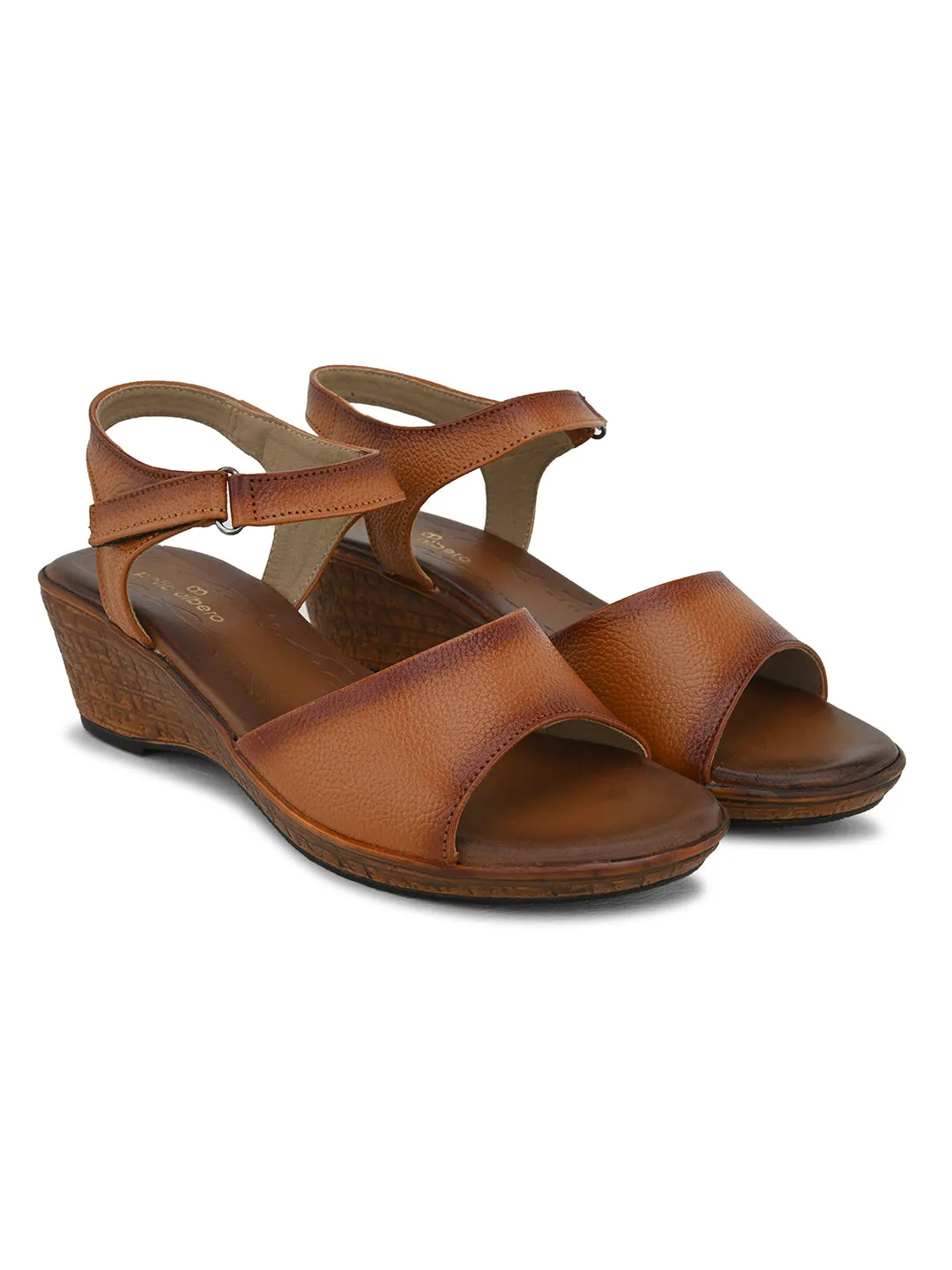 Pelle Albero Women's Tan Leather Ankle Buckle-Strap Wedge Heel Sandals