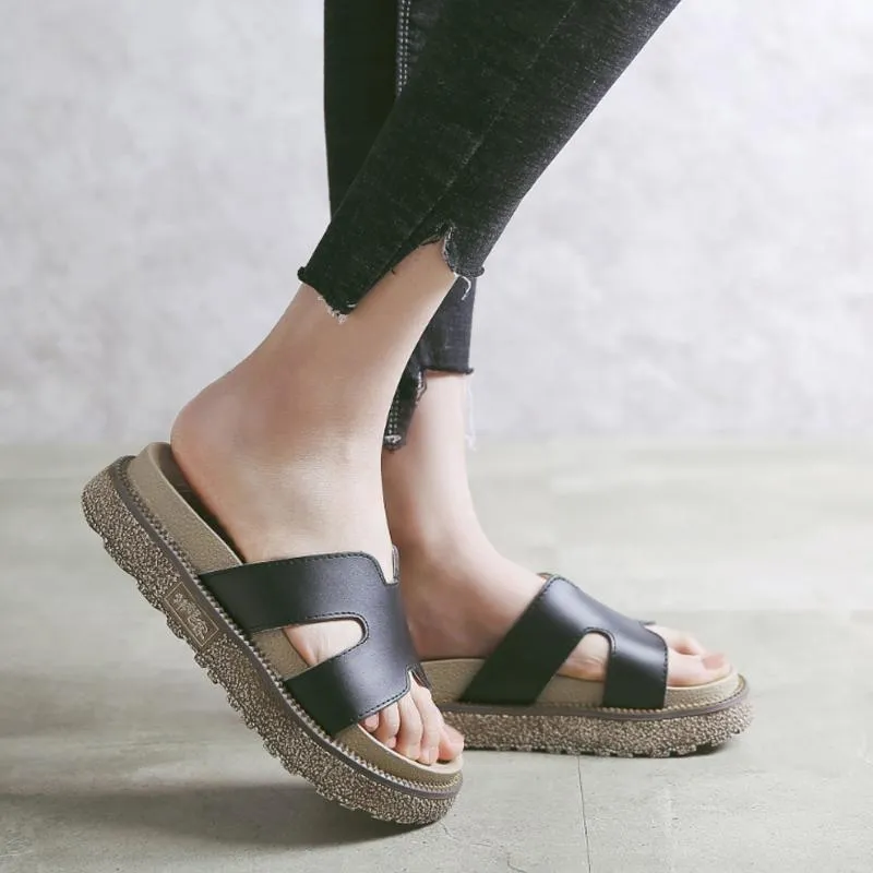 Trendy and comfy flats