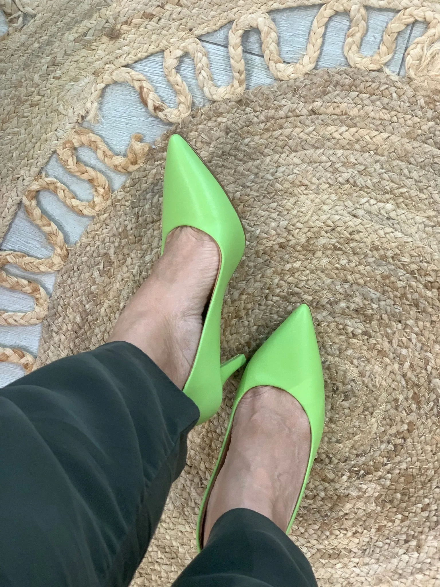 Vizzano Pistachio 2.5” Classic Heels